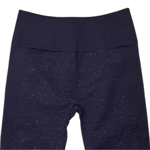 Lululemon Free To Flow Seamless High-Rise Crop 17” size 8 in Midnight Navy - Picture 5 of 8